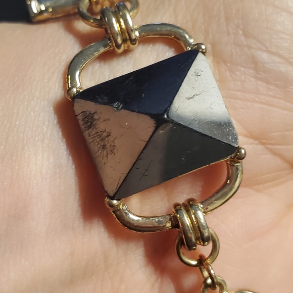 Gray Pyramid Goldtone Bracelet and AB Goldtone Chandelier Earrings Set - Picture 16 of 16